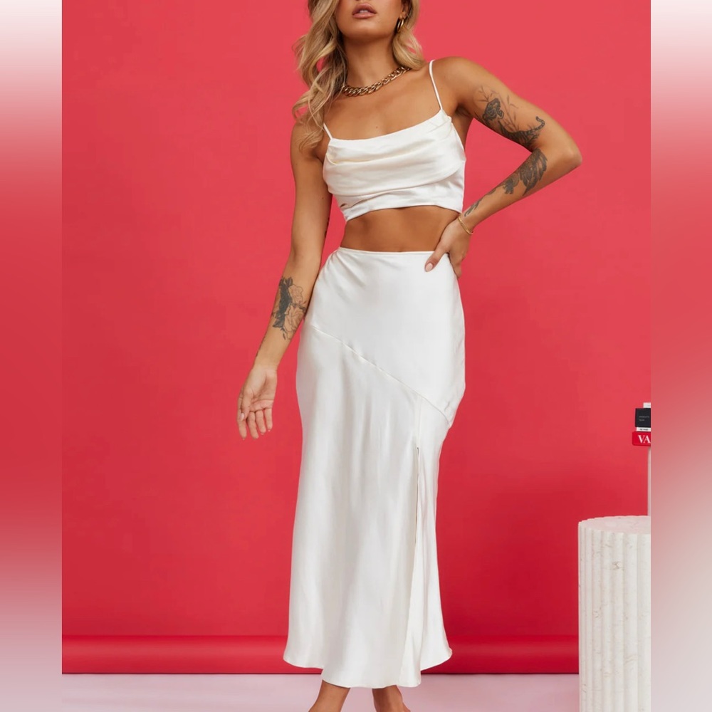 Hello Molly Chasing Heartbeats Midi Skirt Cream